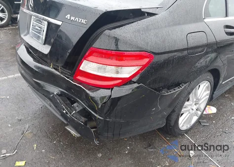 2009 Mercedes-Benz C 300 Luxury 4Matic/Sport 4Matic из США, поврежденный, VIN WDDGF81X39F245754